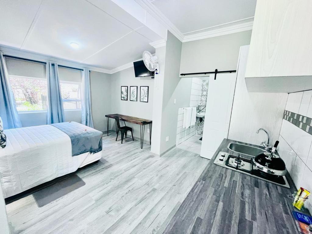 Hotel Madeira Bed à Queenstown Extérieur photo
